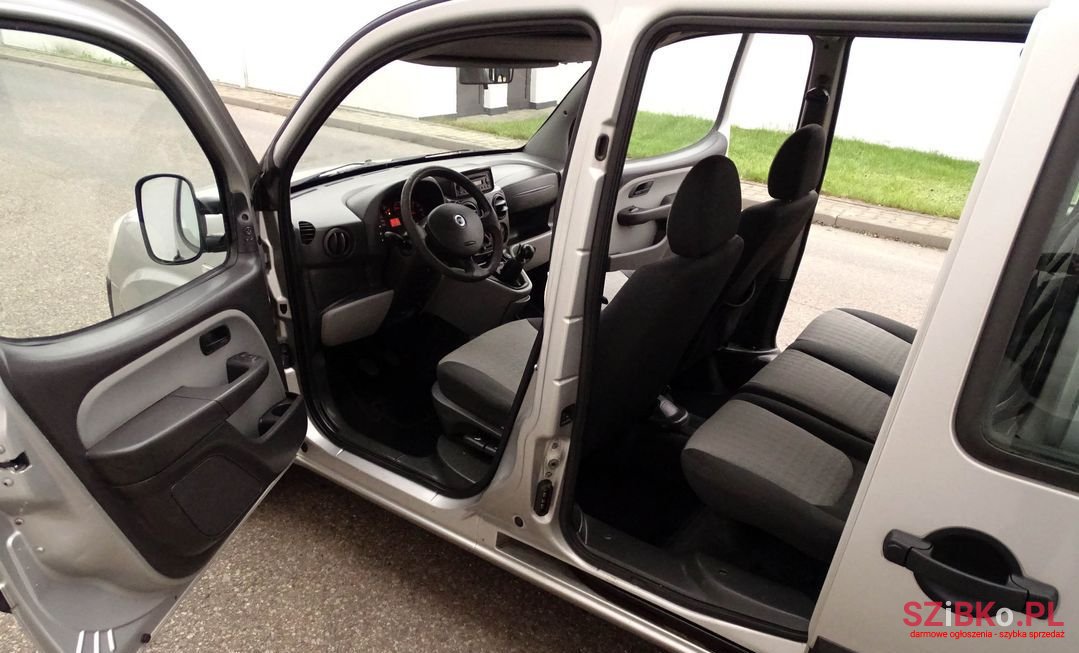 2007' Fiat Doblo photo #5