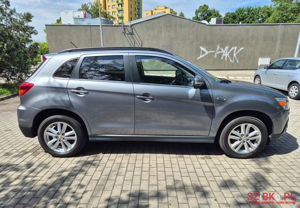 2011' Mitsubishi ASX photo #4