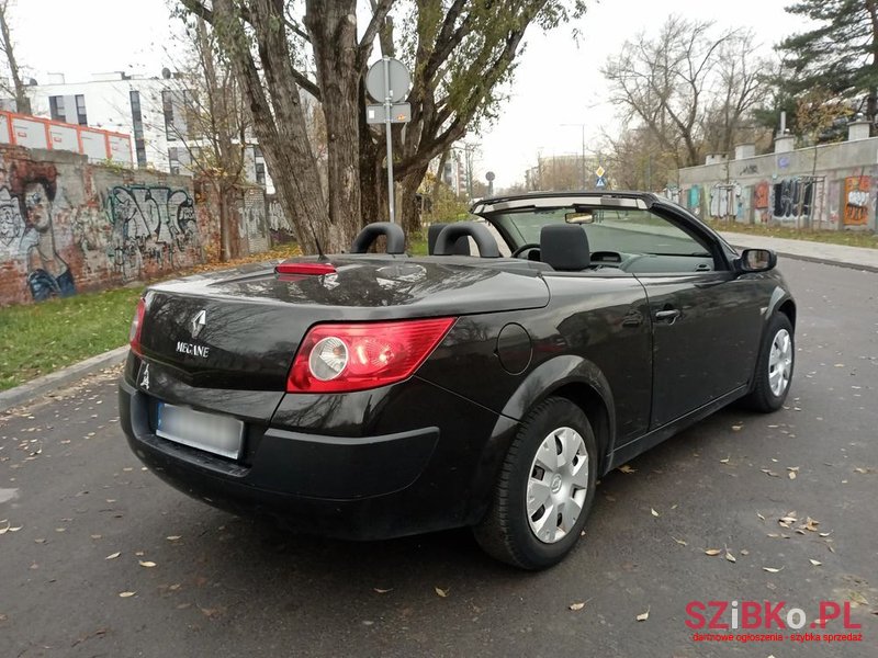 2008' Renault Megane photo #1