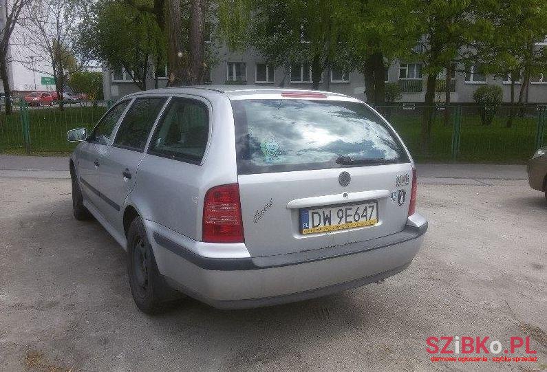 1999' Skoda Octavia photo #1