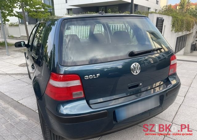 2003' Volkswagen Golf photo #6