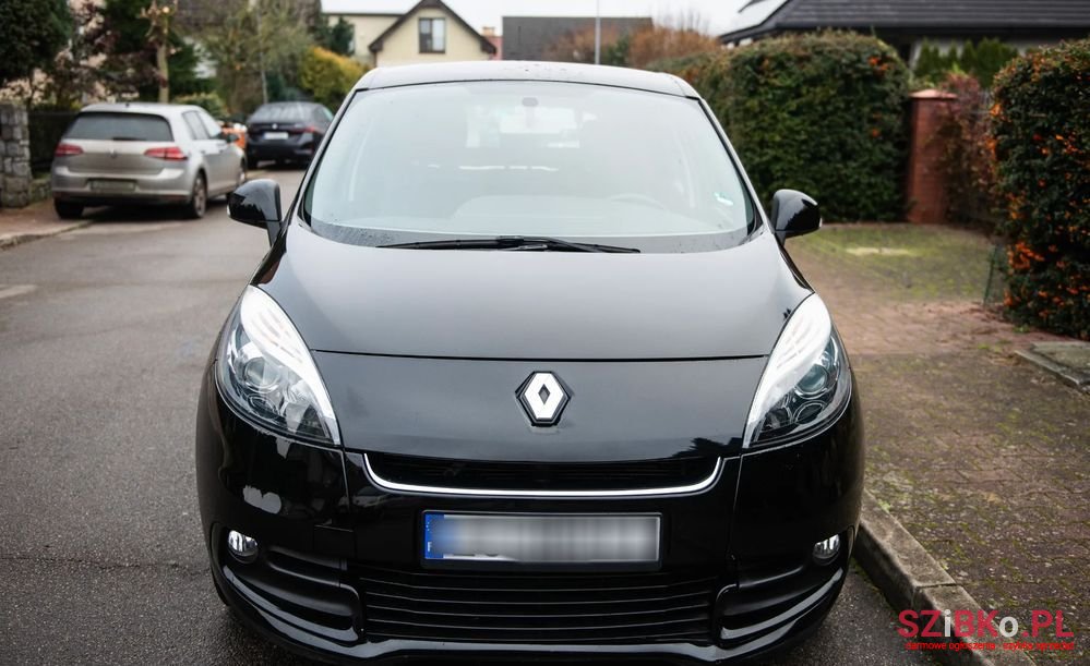 2012' Renault Scenic photo #2