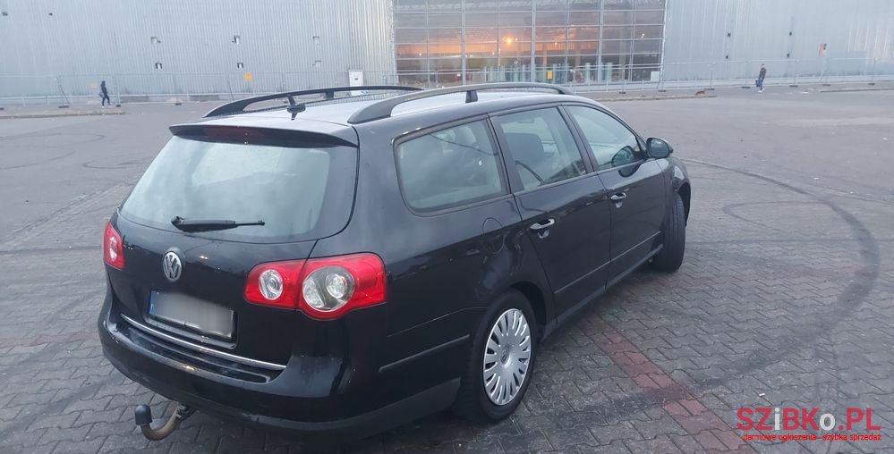 2006' Volkswagen Passat photo #5