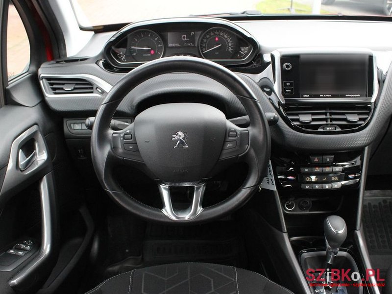 2017' Peugeot 2008 photo #2