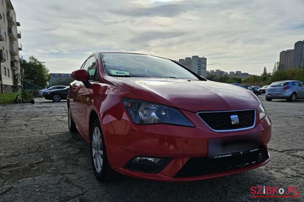 2012' SEAT Ibiza photo #2