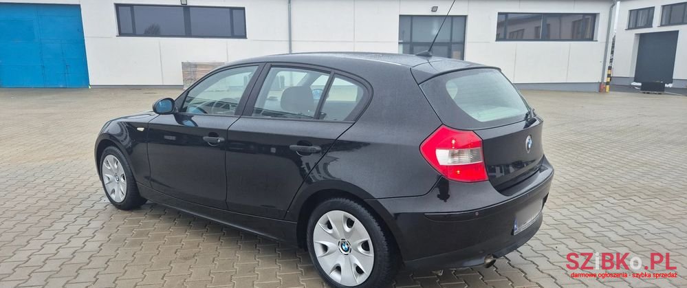 2006' BMW 1 Series photo #1