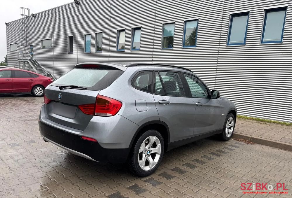 2011' BMW X1 Xdrive20D photo #6