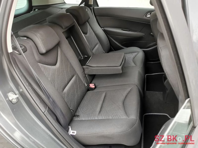 2008' Peugeot 308 1.6 Premium photo #6