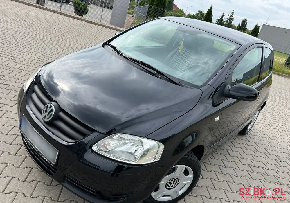 2006' Volkswagen Fox 1.4 Style photo #5