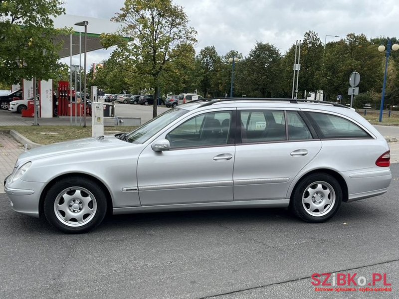 2004' Mercedes-Benz E-Class photo #5