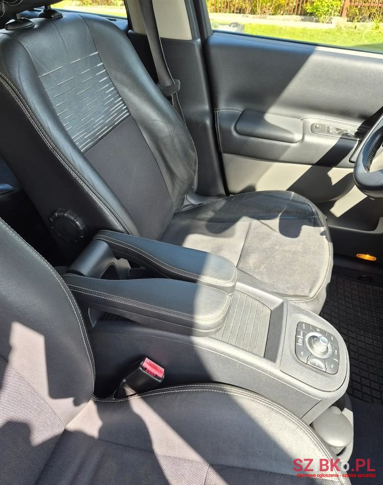2008' Renault Scenic photo #4