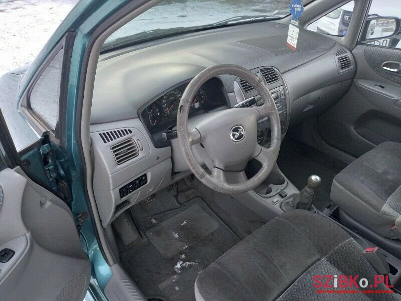 2000' Mazda Premacy photo #5