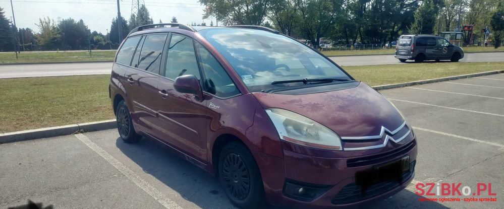 2008' Citroen C4 photo #1