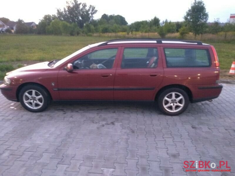 2000' Volvo V70 photo #2