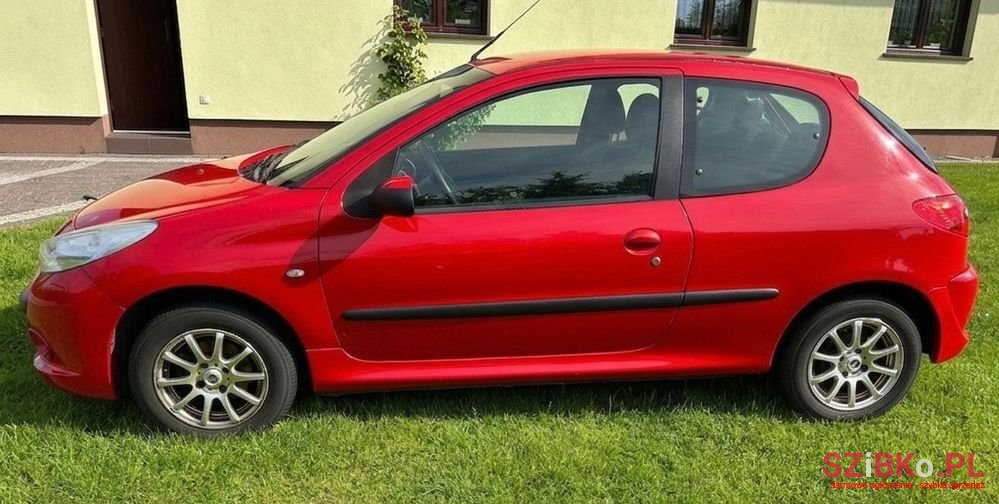 2010' Peugeot 206 Plus 75 photo #5
