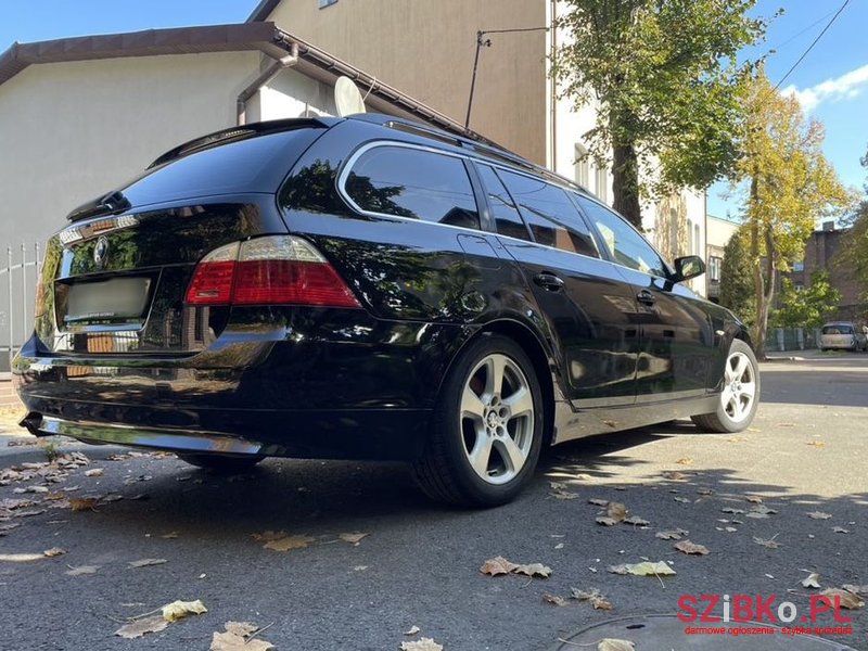 2009' BMW 5 Series 525D Xdrive Touring photo #4