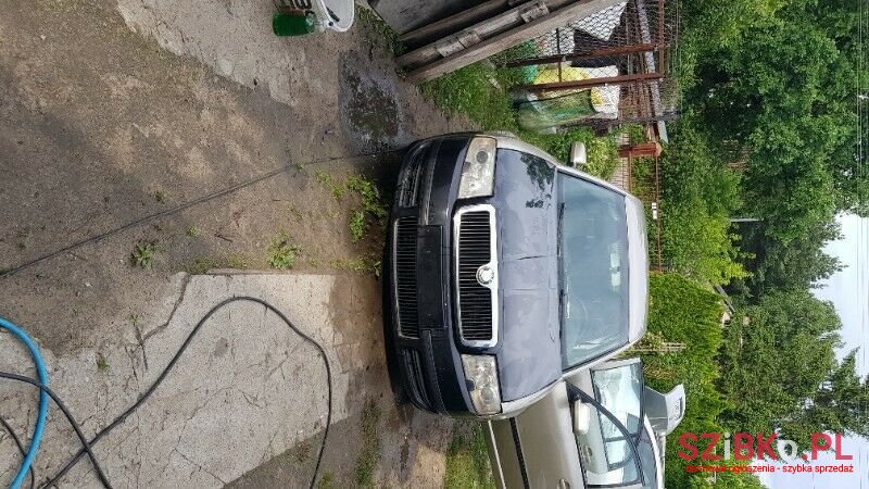 2004' Skoda Superb photo #3