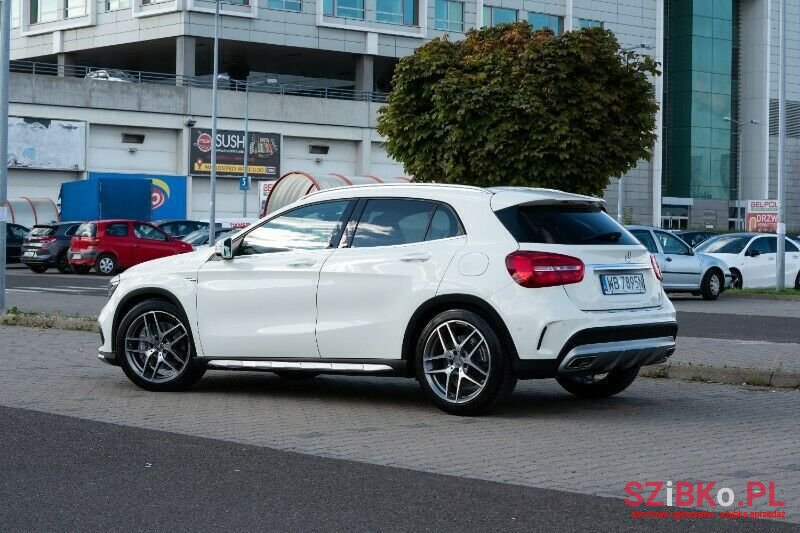 2016' Mercedes-Benz GLA photo #1