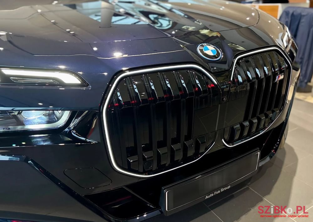 2024' BMW i7 M70 Xdrive photo #3