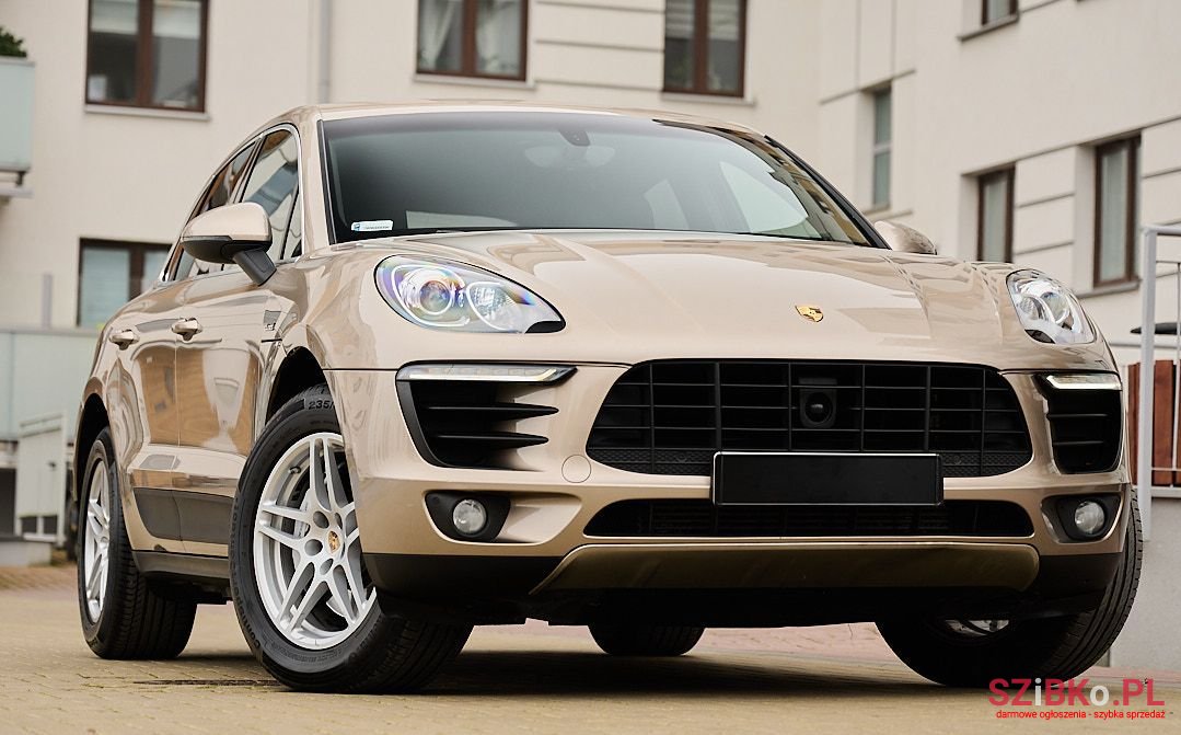 2015' Porsche Macan photo #1