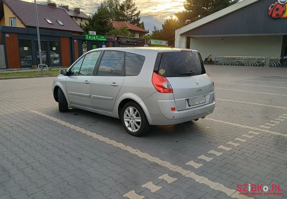 2007' Renault Grand Scenic photo #4