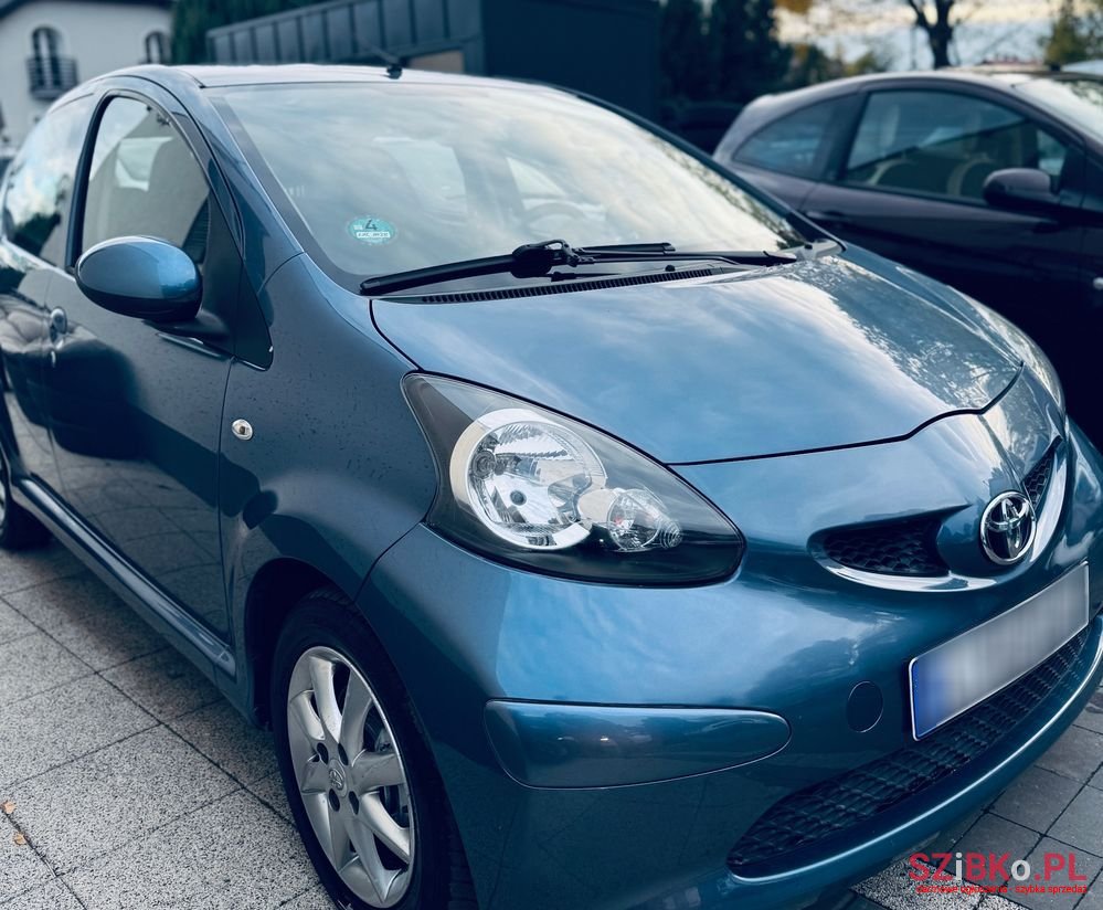 2009' Toyota Aygo Coolblue photo #6