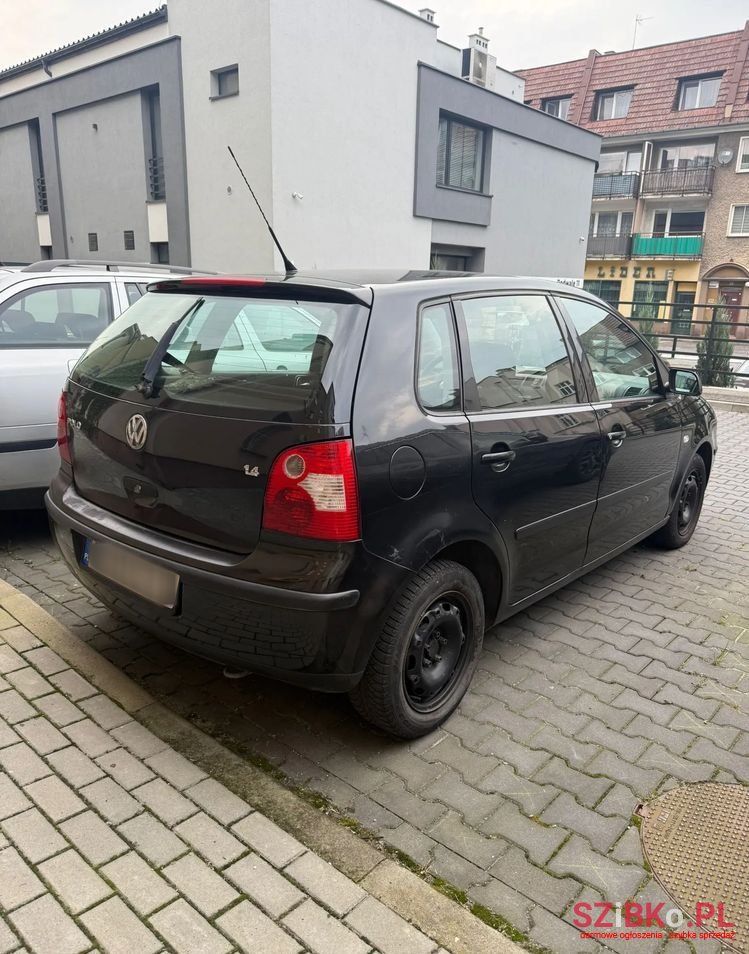 2004' Volkswagen Polo photo #3