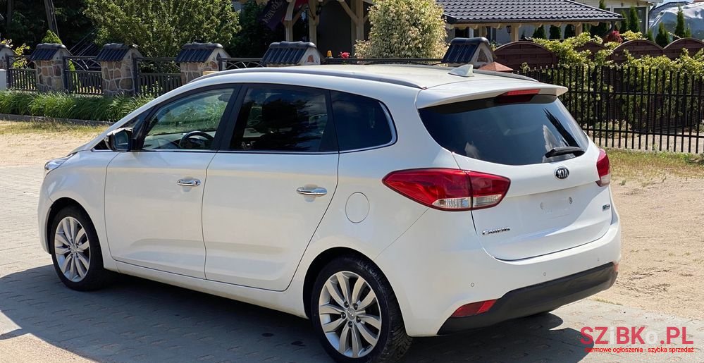 2016' Kia Carens photo #6