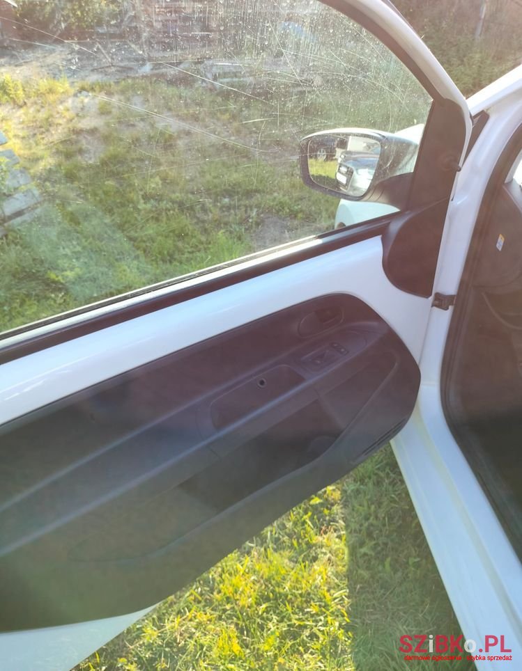 2012' Volkswagen Up! 1.0 Take photo #5