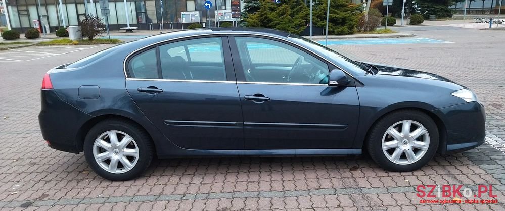 2008' Renault Laguna photo #6