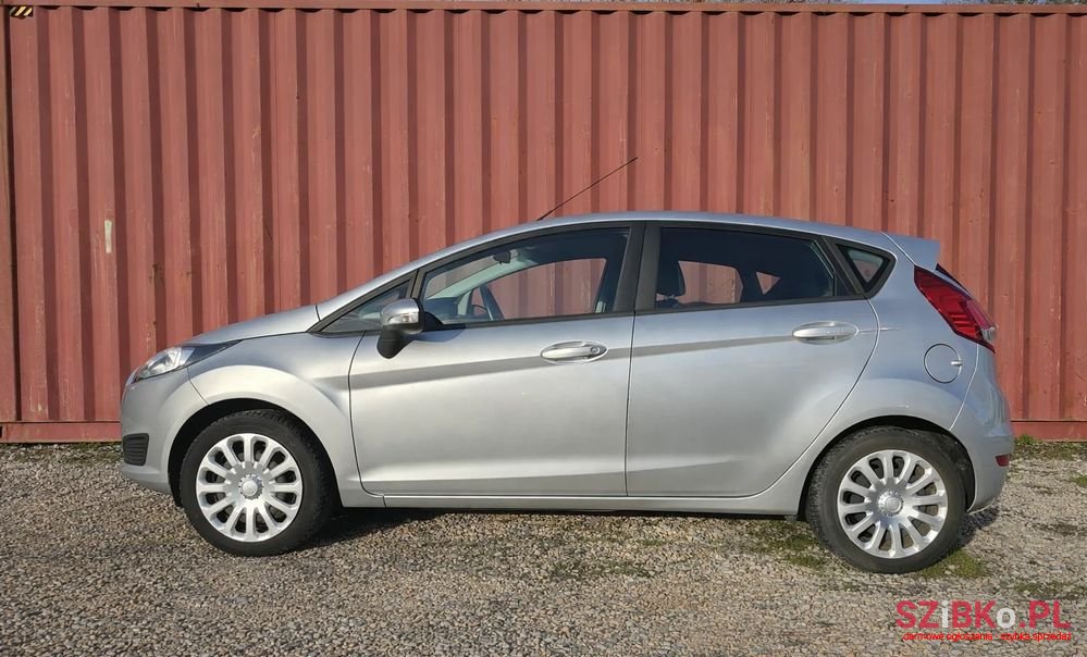 2013' Ford Fiesta photo #5
