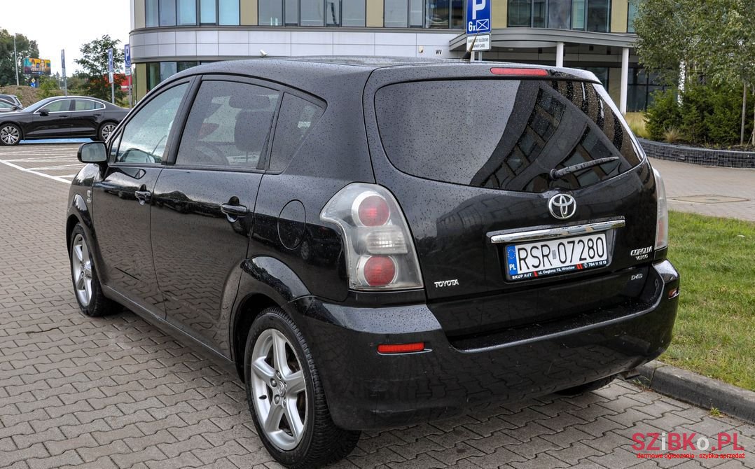 2008' Toyota Corolla Verso photo #3