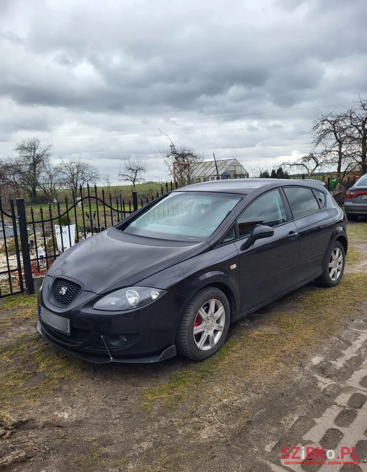 2007' SEAT Leon photo #2