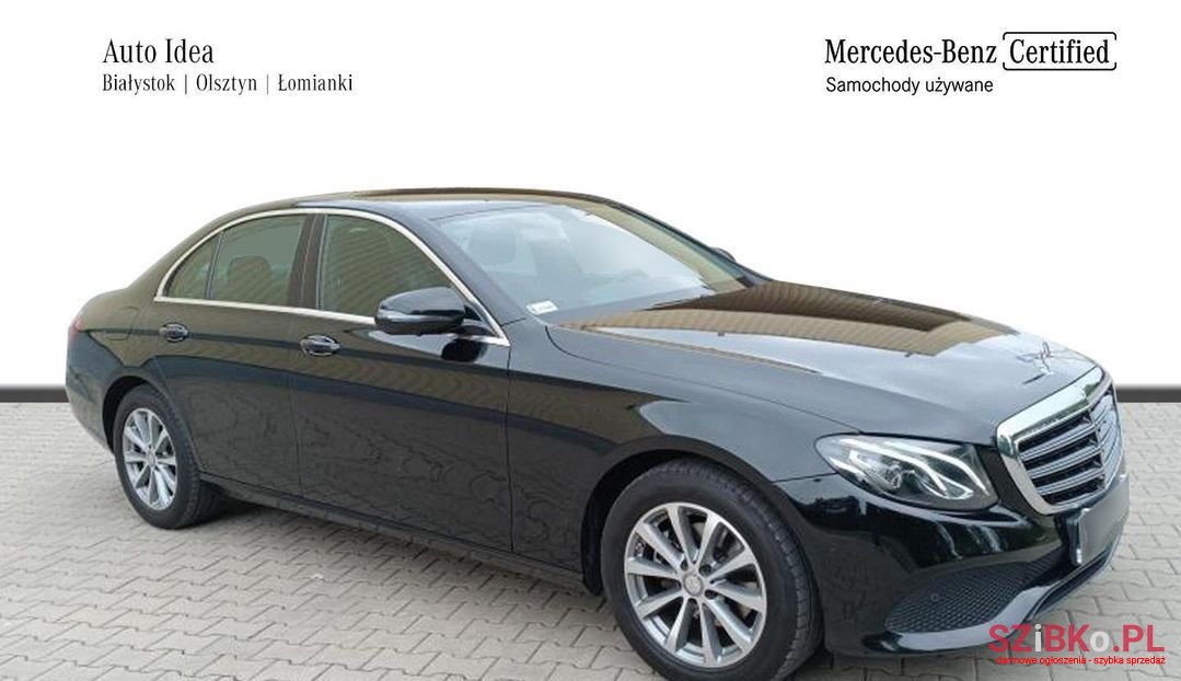 2017' Mercedes-Benz E-Class photo #2