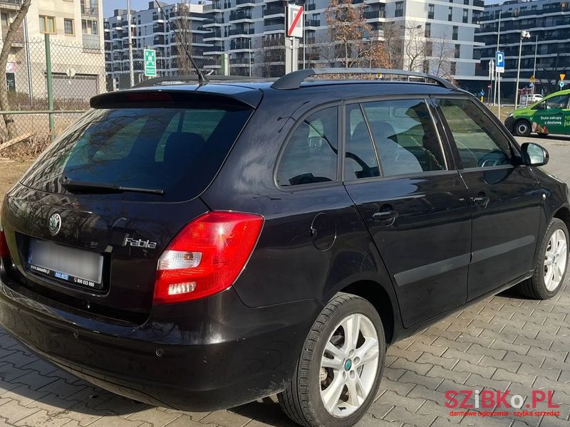 2008' Skoda Fabia photo #5