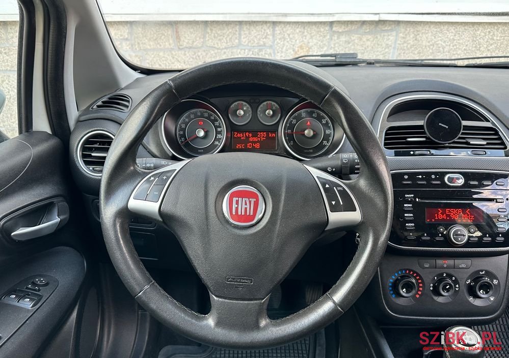 2013' Fiat Punto photo #6