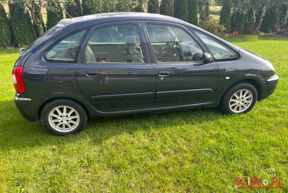 2004' Citroen Xsara Picasso photo #3