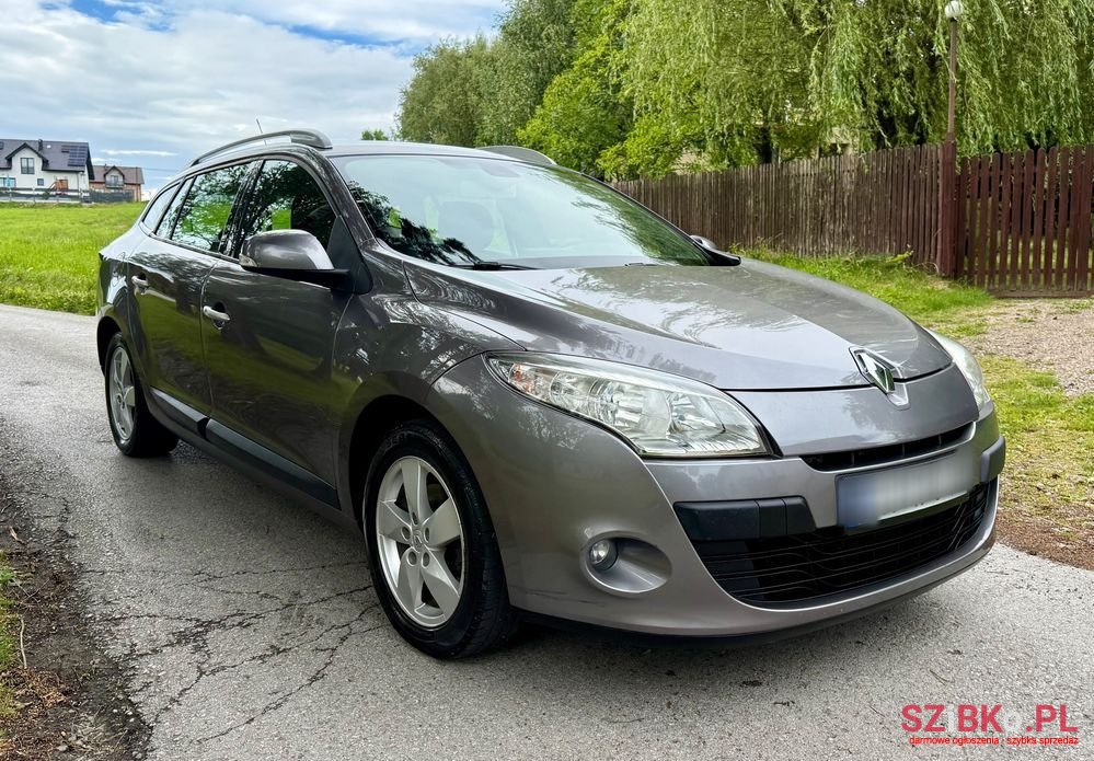 2010' Renault Megane photo #4