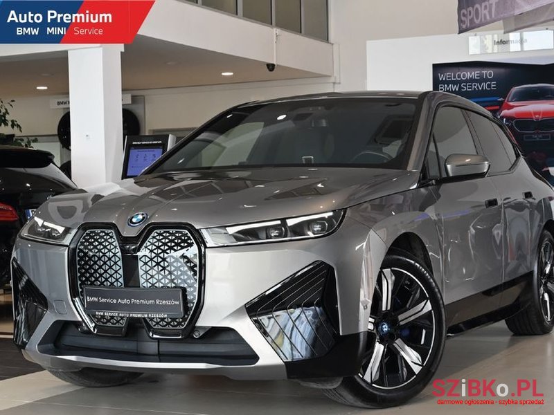 2023' BMW iX Xdrive40 photo #1
