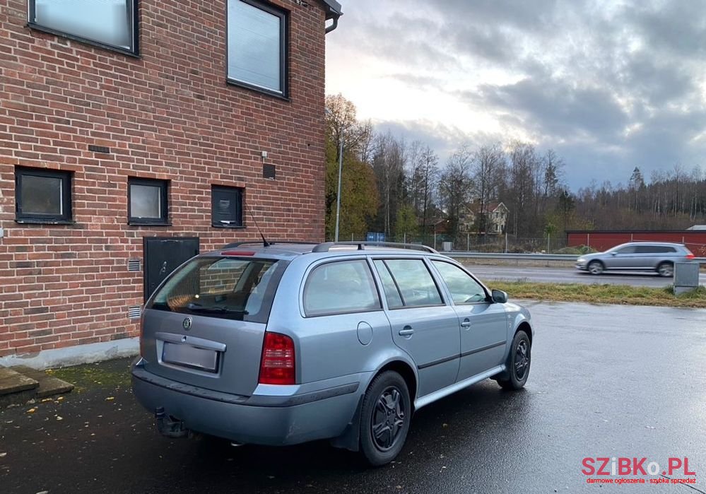2001' Skoda Octavia photo #4