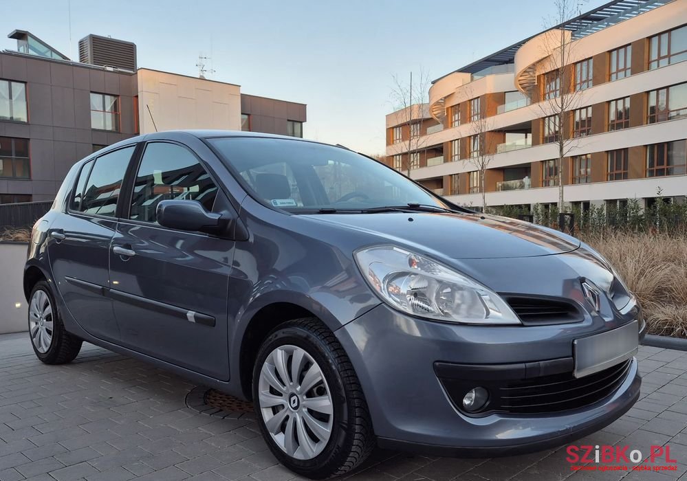 2007' Renault Clio 1.6 Galileo photo #1