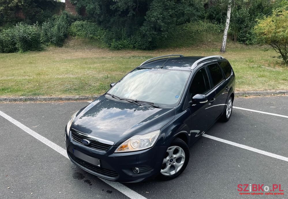 2010' Ford Focus photo #4