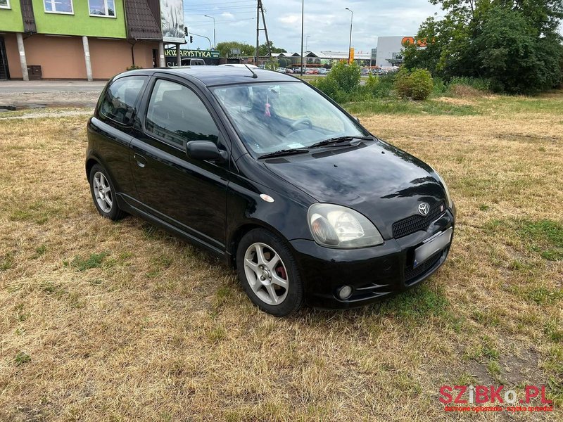 2002' Toyota Yaris photo #2