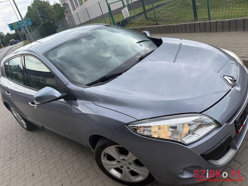 2009' Renault Megane photo #1