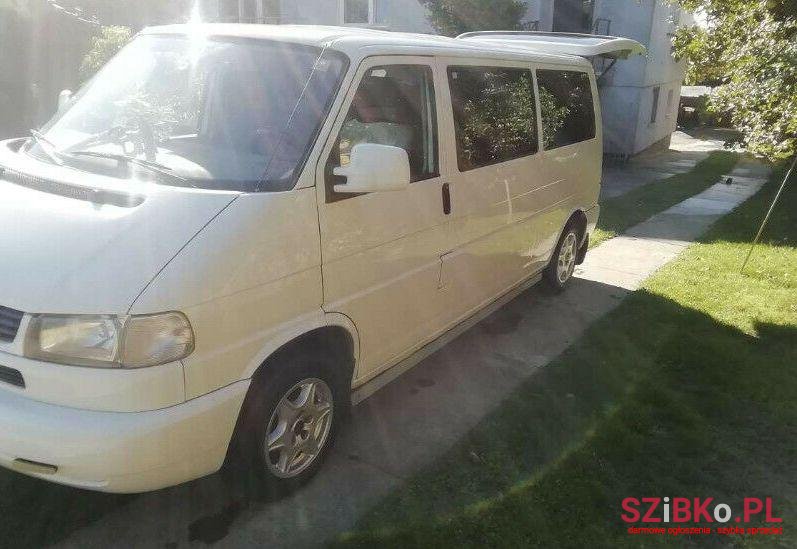 2001' Volkswagen Caravelle photo #1