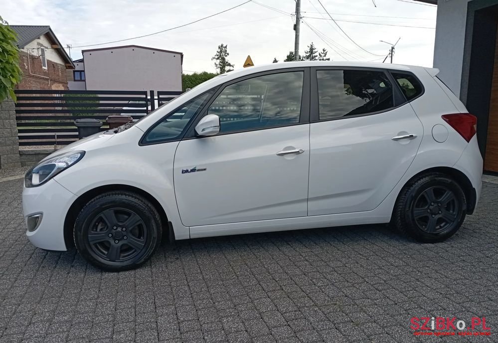2012' Hyundai ix20 1.4 Blue Style photo #5