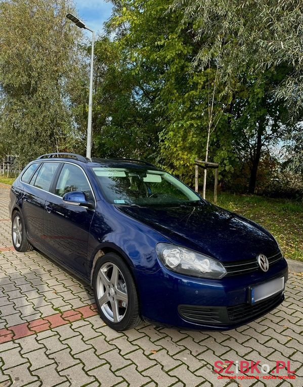 2010' Volkswagen Golf photo #1