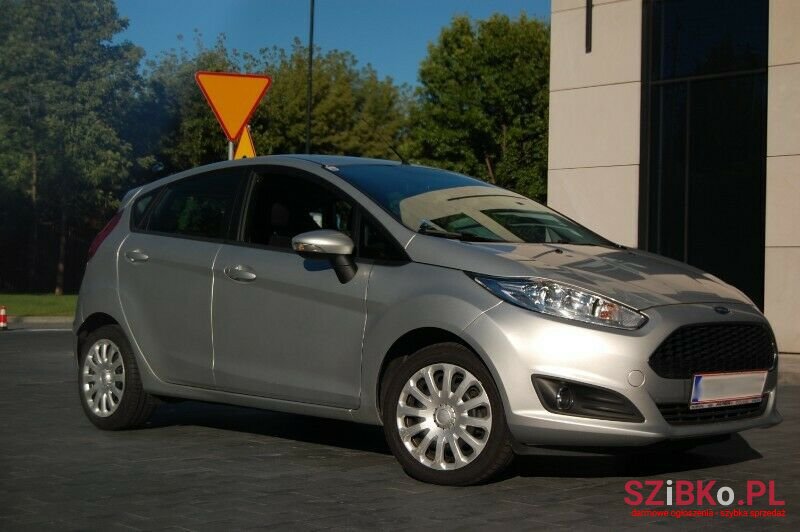 2016' Ford Fiesta photo #2