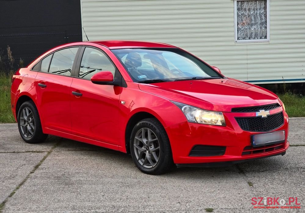 2010' Chevrolet Cruze 1.6 Base photo #1