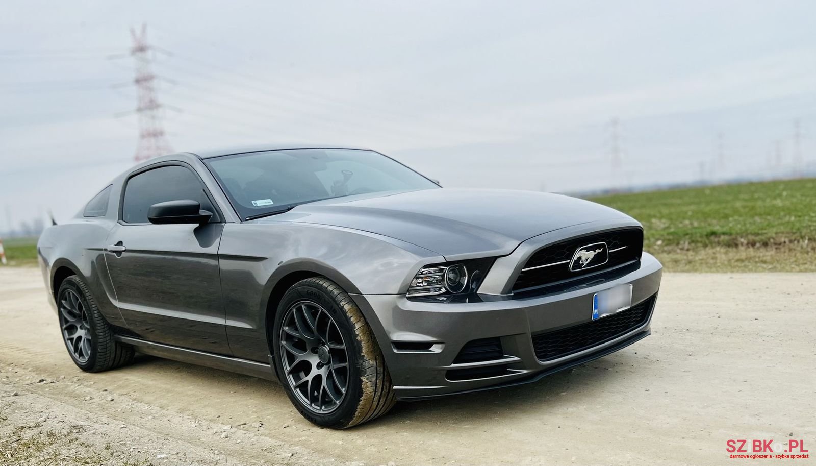 2013' Ford Mustang photo #2